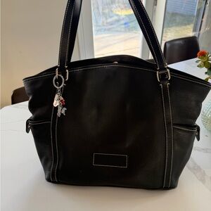 black leather Dooney & Bourke Kristen tote bag